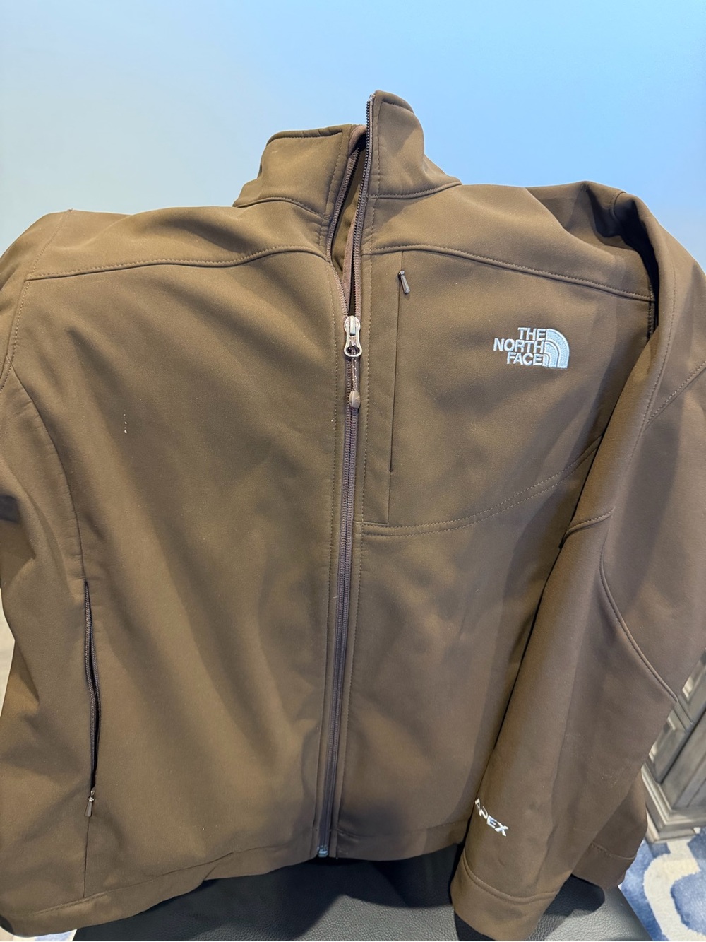 The North Face Men's Dark Brown Softshell Performance Jacket